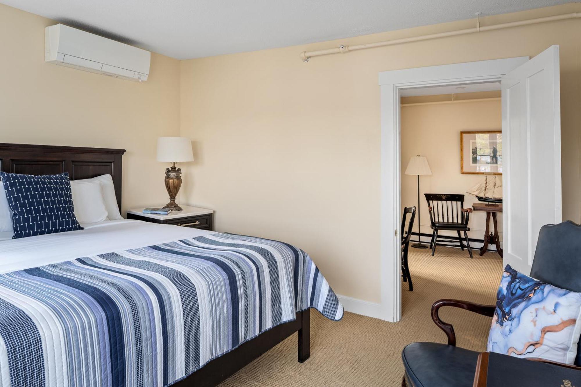 East Wind Inn & Suites Tenants Harbor Екстер'єр фото